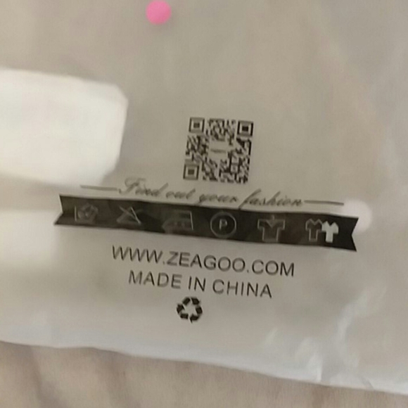 Lacy Crop Top Blouse - Picture 10 of 11